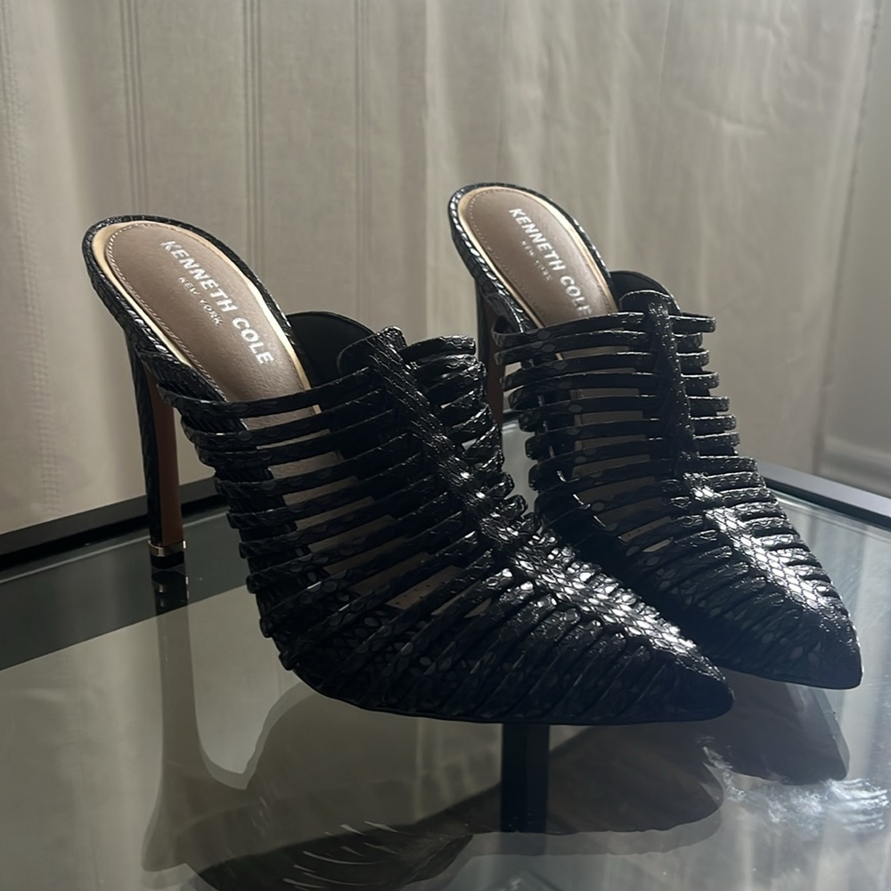 Leather snakeskin black mule heels Kenneth Kole
